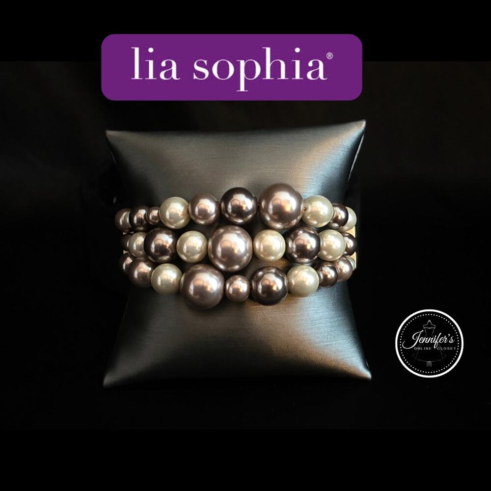 Lia Sophia "Carmelo" Matte Gold and Glass Pearl Stretch Bracelet